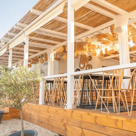 Line Апартаменты *